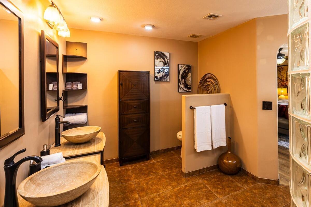 Beautiful Two-story In Scottsdale Phoenix